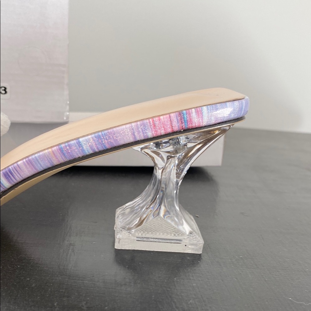 Women’s Elegant Embellished Shoes - Picture 3 of 7